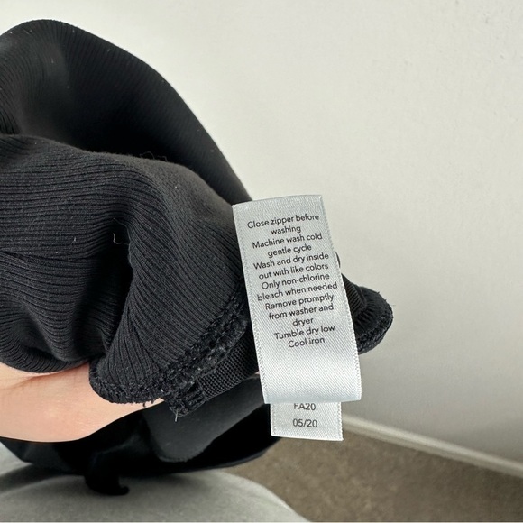 Athleta Black Venice Mid Rise Jogger Athleisure Pants Size XL - Picture 8 of 9